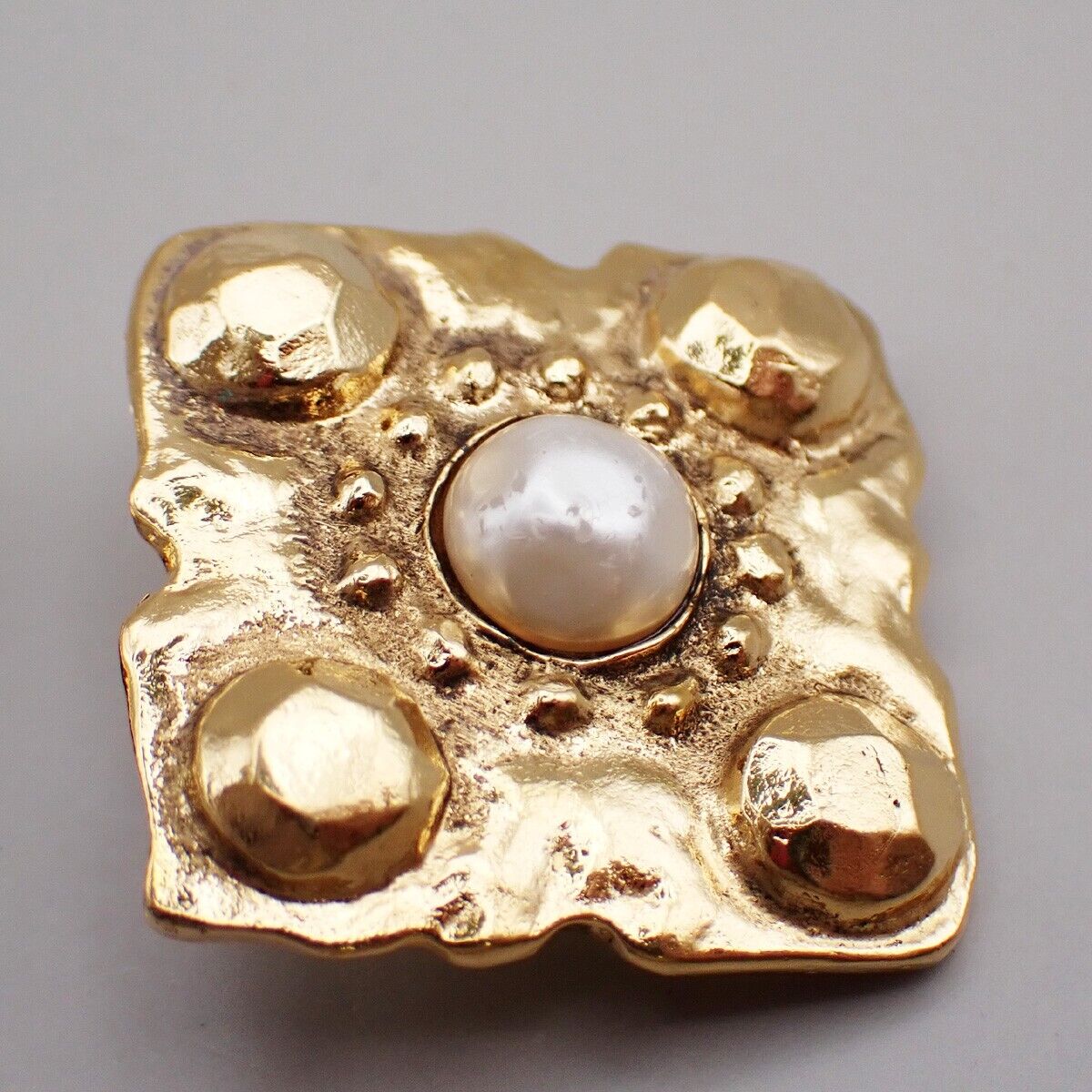 CHANEL CC Diamond Shape Pearl Button Earrings 23 Clip-On Gold Vintage 30RL066