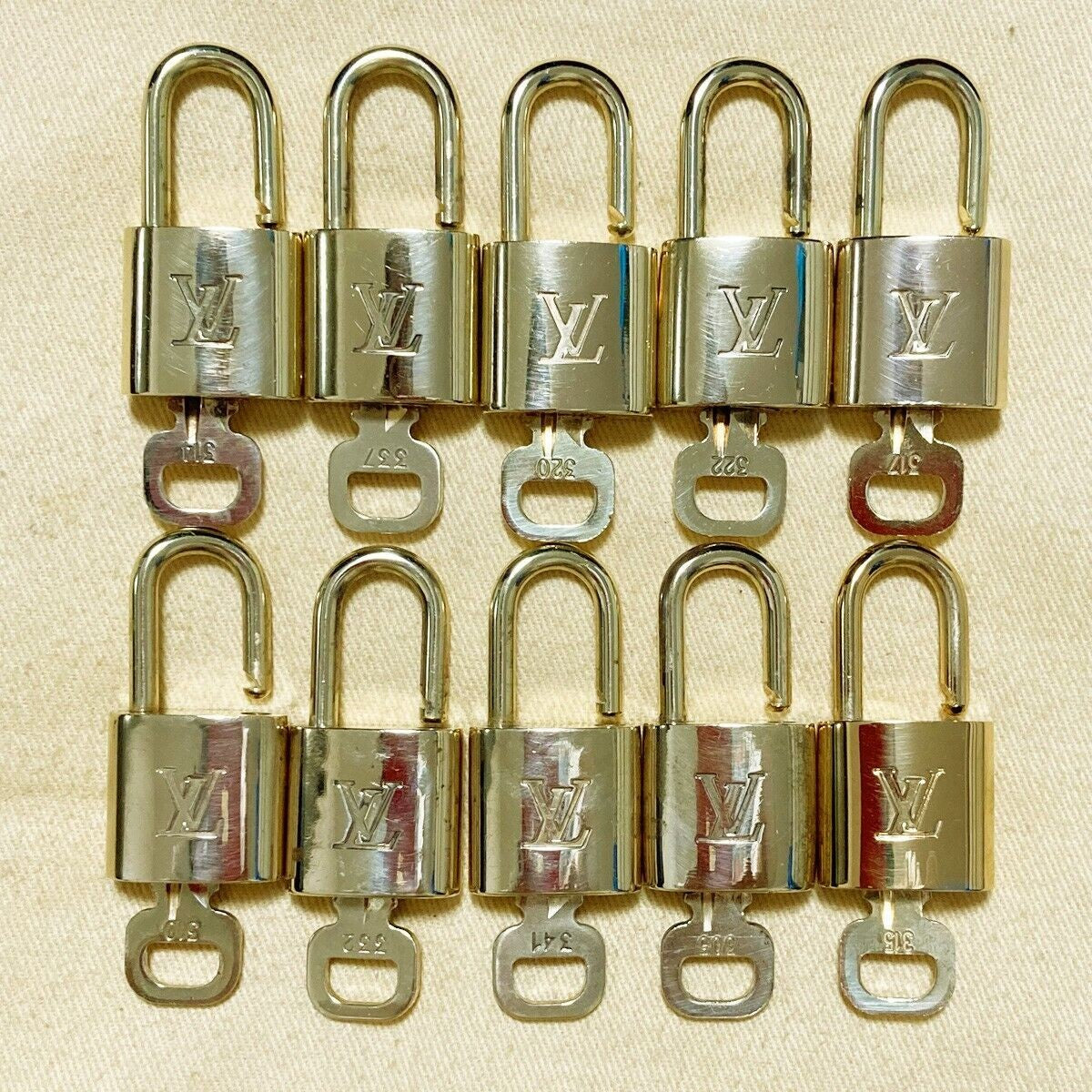 LOUIS VUITTON LV 10 SET PADLOCK KEY BAG CHARM CADENA GOLD-PLATED FRANCE 38pda106