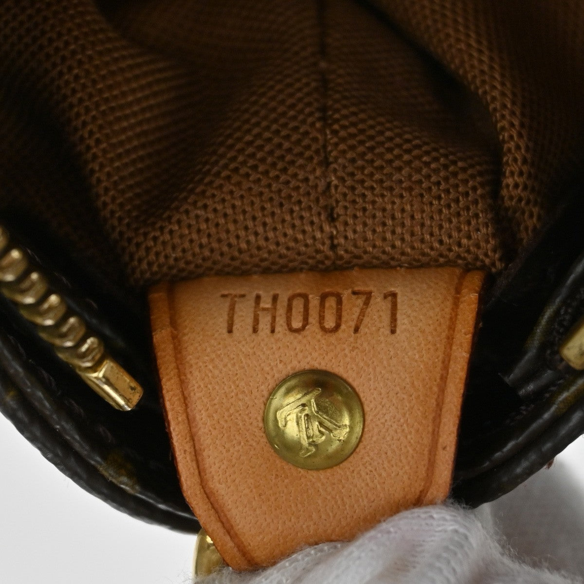 LOUIS VUITTON Cabas Mezzo Shoulder Bag Monogram Leather Brown M51151 85CA092