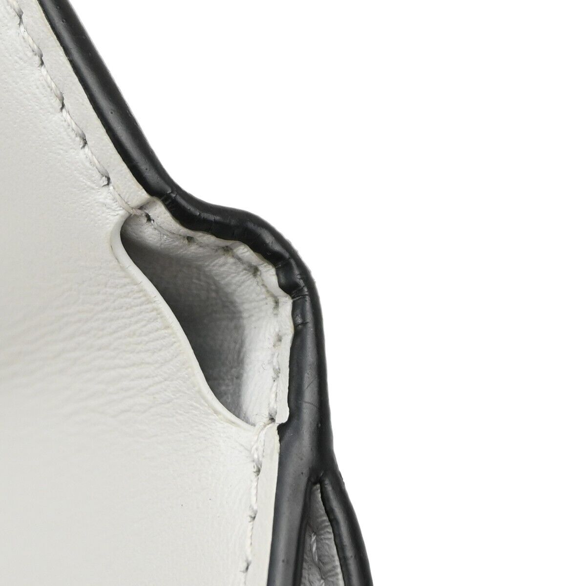 LOUIS VUITTON Discovery Compact Trifold Wallet Taigarama Leather M67621 39FA050