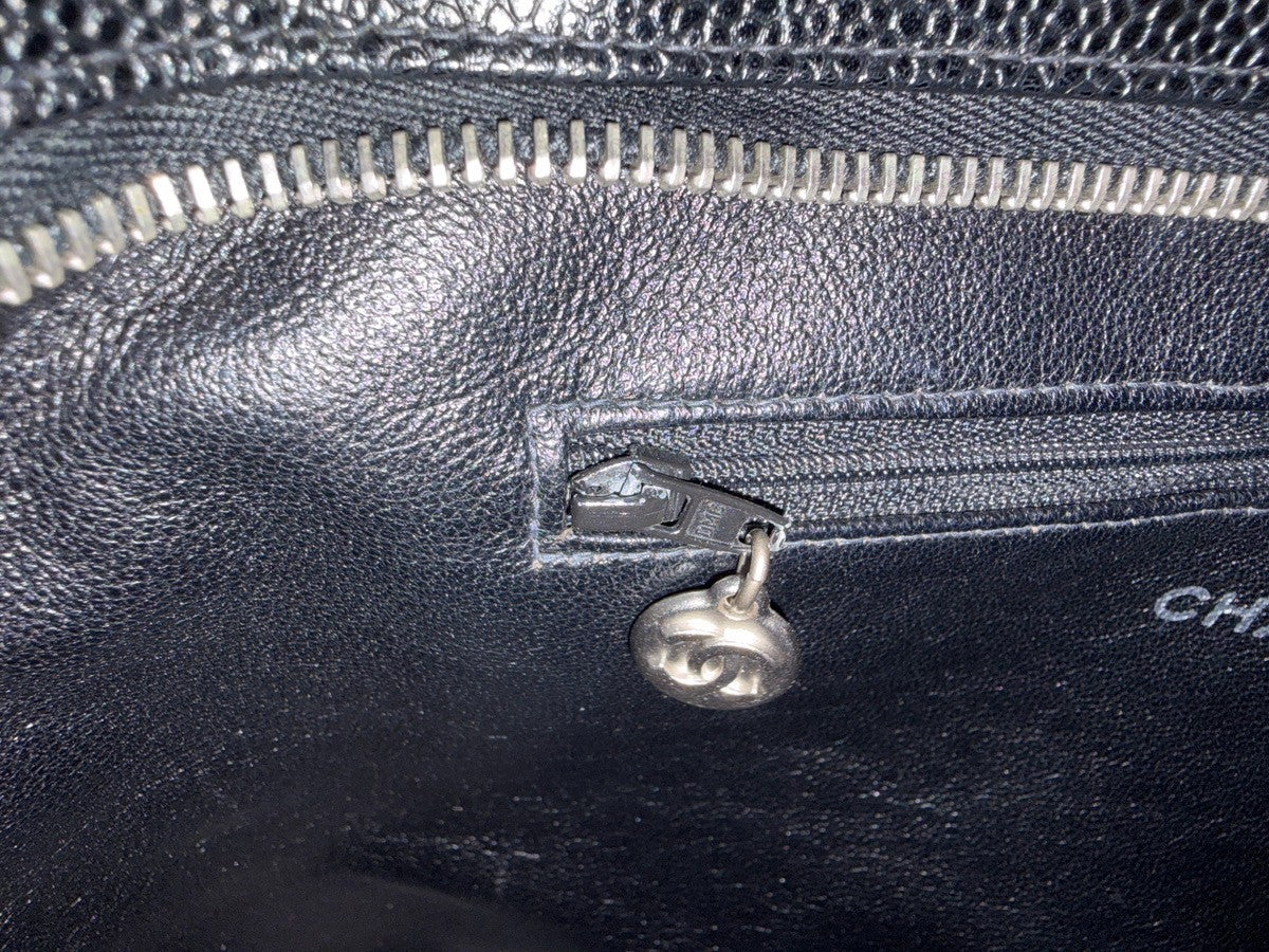 CHANEL CC Medallion Shoulder Bag Grained Calfskin Leather Black SHW VTG 690RL956