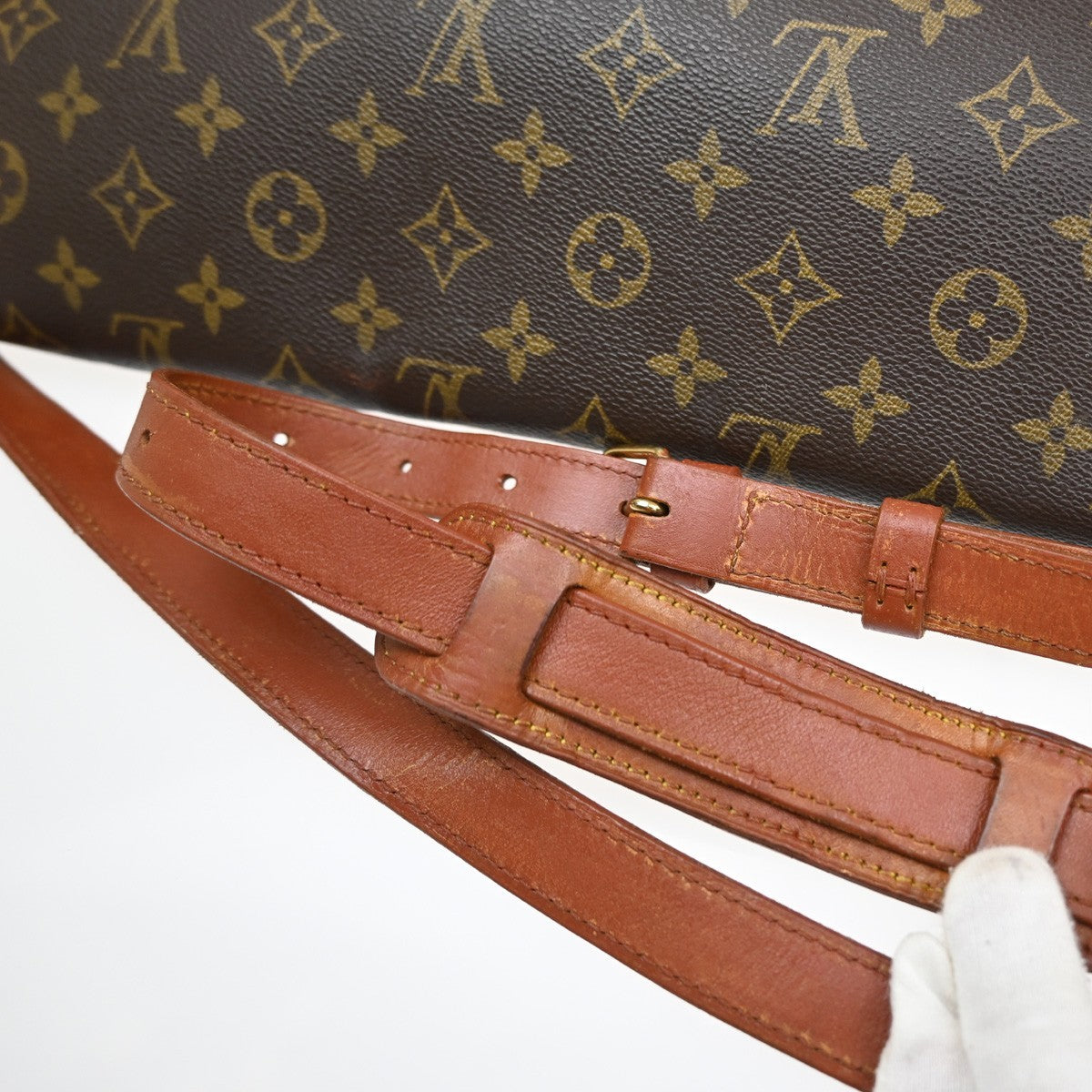 LOUIS VUITTON Gibeciere MM Shoulder Bag Monogram Leather Brown M42247 66SA102