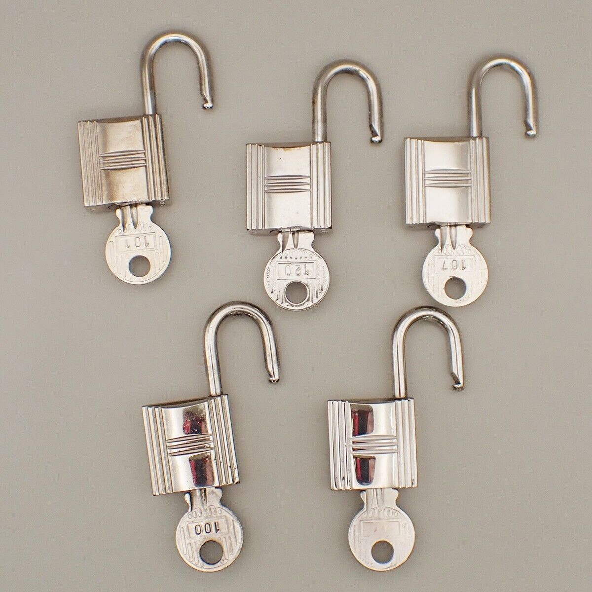HERMES Logo 5 Set Padlock Key Bag Charm Cadena Silver-plated Accessroy 31KA567