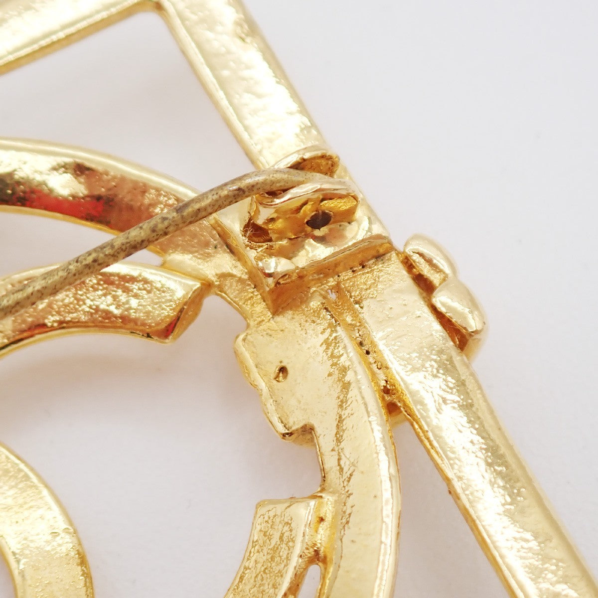 CHANEL CC Logo Square Pin Brooch 29 Gold France Vintage 82RL960