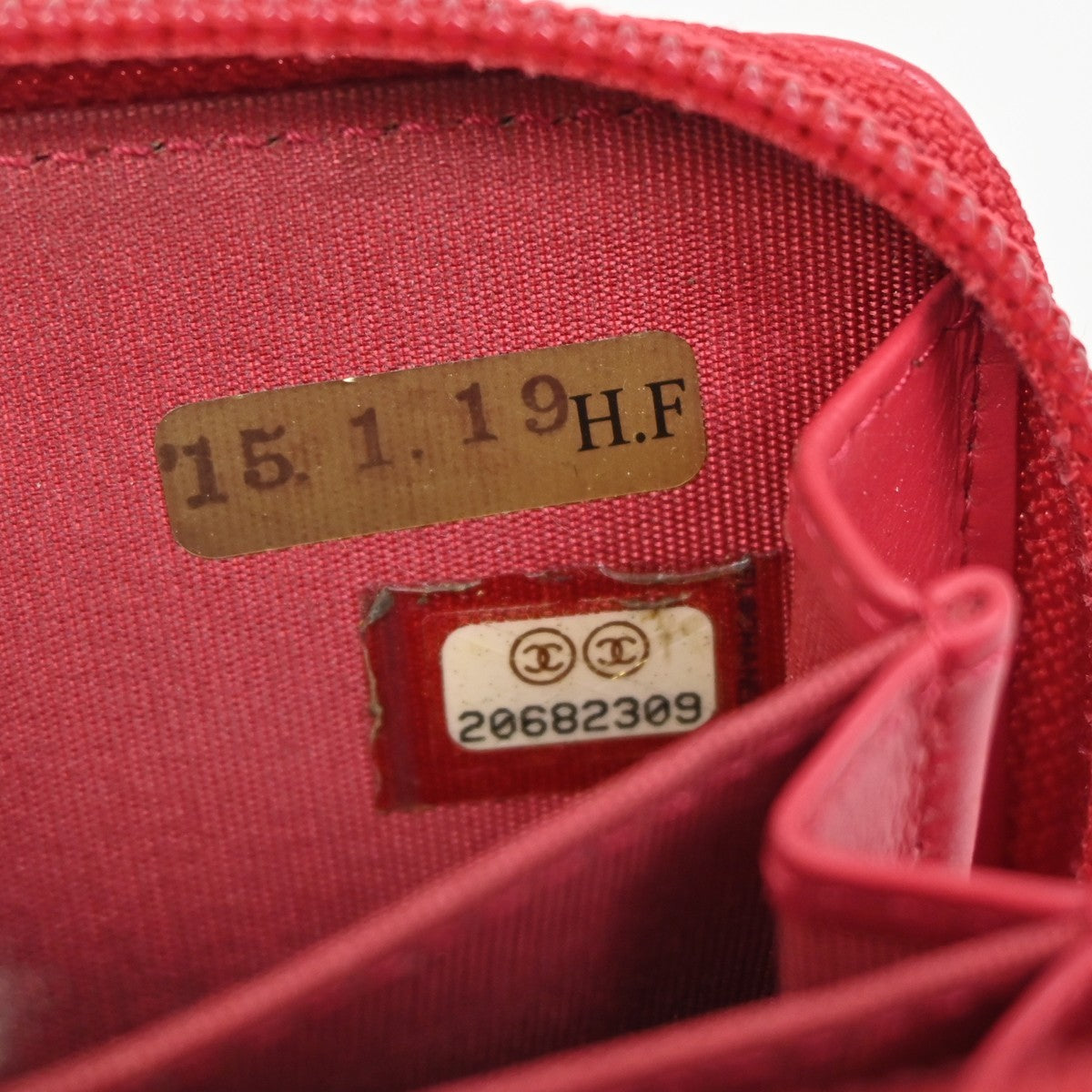 CHANEL CC Logo Zip Around Coin Wallet Grained Calfskin Leather Red Italy 87RL776