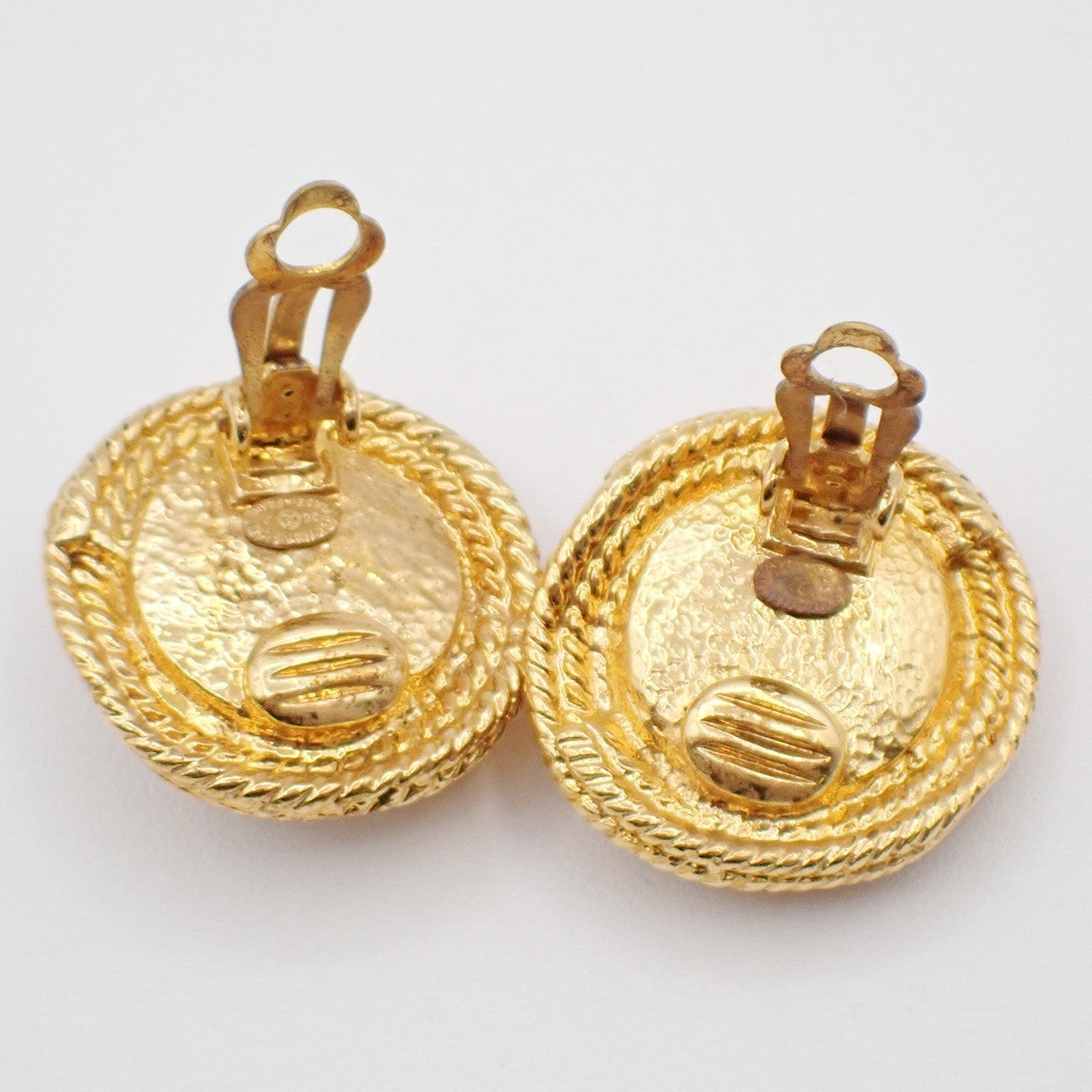 CHANEL CC Logo round Button Earrings Clip-On Color Stone Gold Brown 30RF761
