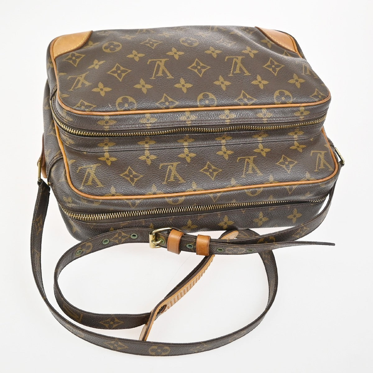 LOUIS VUITTON Nile Crossbody Shoulder Bag Monogram Leather Brown M45244 73TA643
