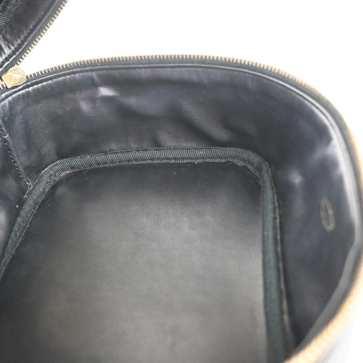 CHANEL CC Logo Vanity Hand Bag Grained Calfskin Leather Black GHW VTG 18RQ016