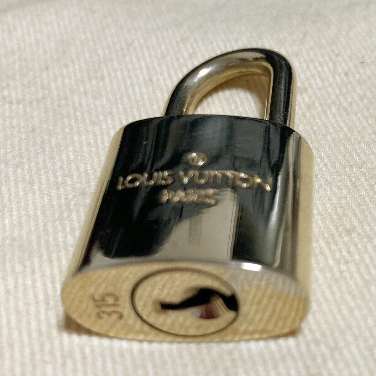 LOUIS VUITTON LV 10 SET PADLOCK KEY BAG CHARM CADENA GOLD-PLATED FRANCE 38pda106