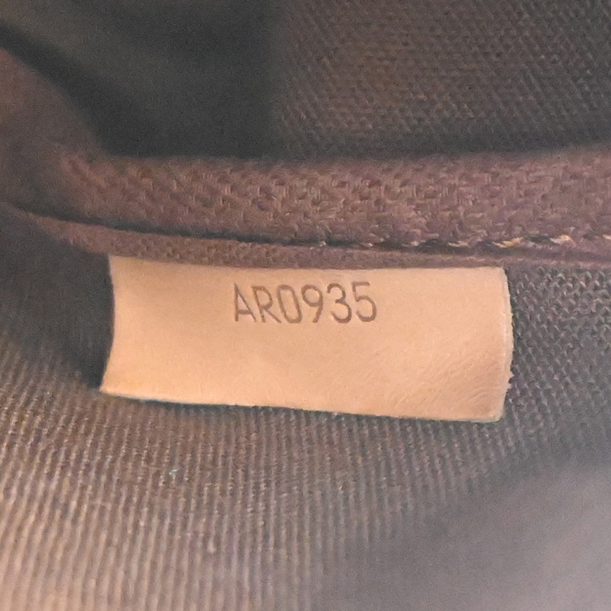 LOUIS VUITTON Saumur 35 Shoulder Bag Monogram Leather BN France M42254 72KC321