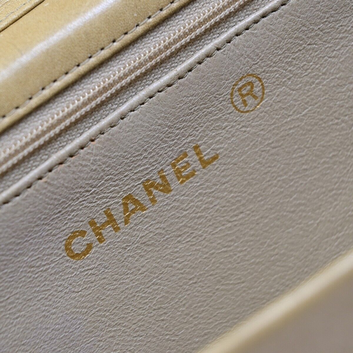 CHANEL CC Logo Chain Shoulder Bag Leather Beige GHW France Vintage 605EB035