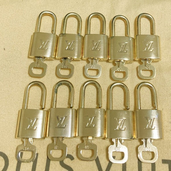 LOUIS VUITTON LV 10 SET PADLOCK KEY CHARM CADENA GOLD-PLATED FRANCE 37PDA285