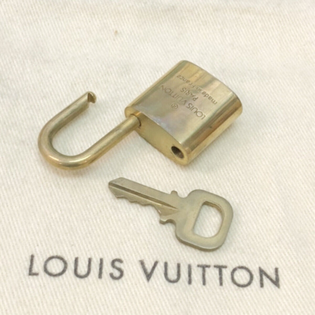 LOUIS VUITTON LV 10 SET PADLOCK KEY CHARM CADENA GOLD-PLATED FRANCE 37JF229
