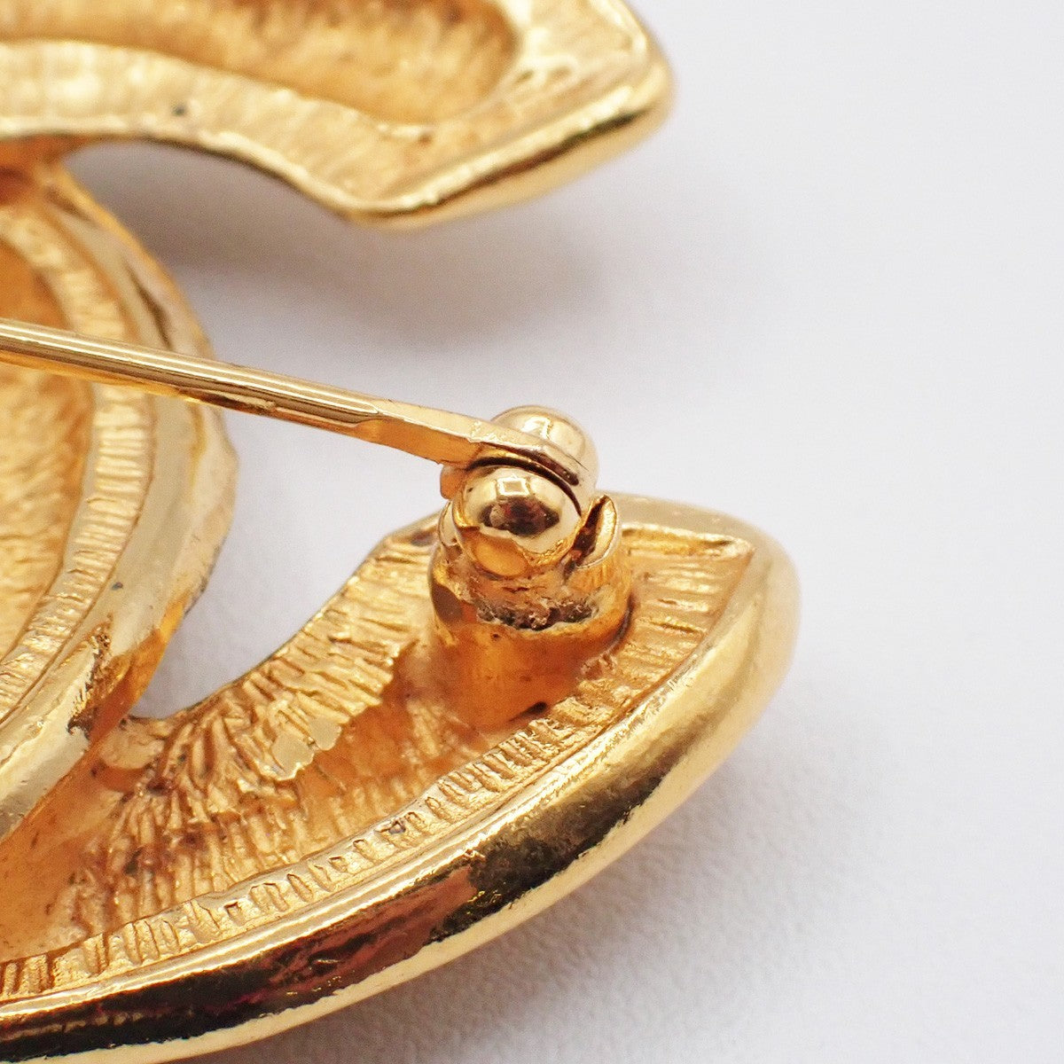 CHANEL CC Logo Matelasse Pin Brooch Gold GHW Accessory 84RL963