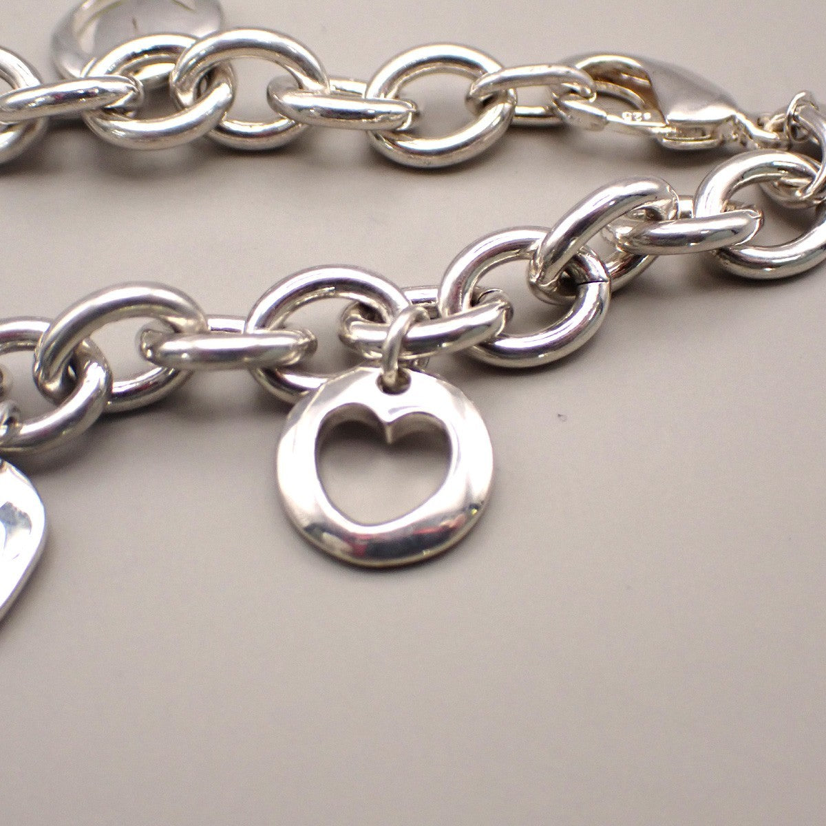 TIFFANY & CO. 5 Charm Stencil Chain Bracelet Sterling Silver AG 925 33KD047