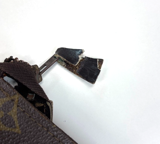 LOUIS VUITTON Poche Toilette 26 Clutch Pouch Bag Monogram Leather M47542 05KC436