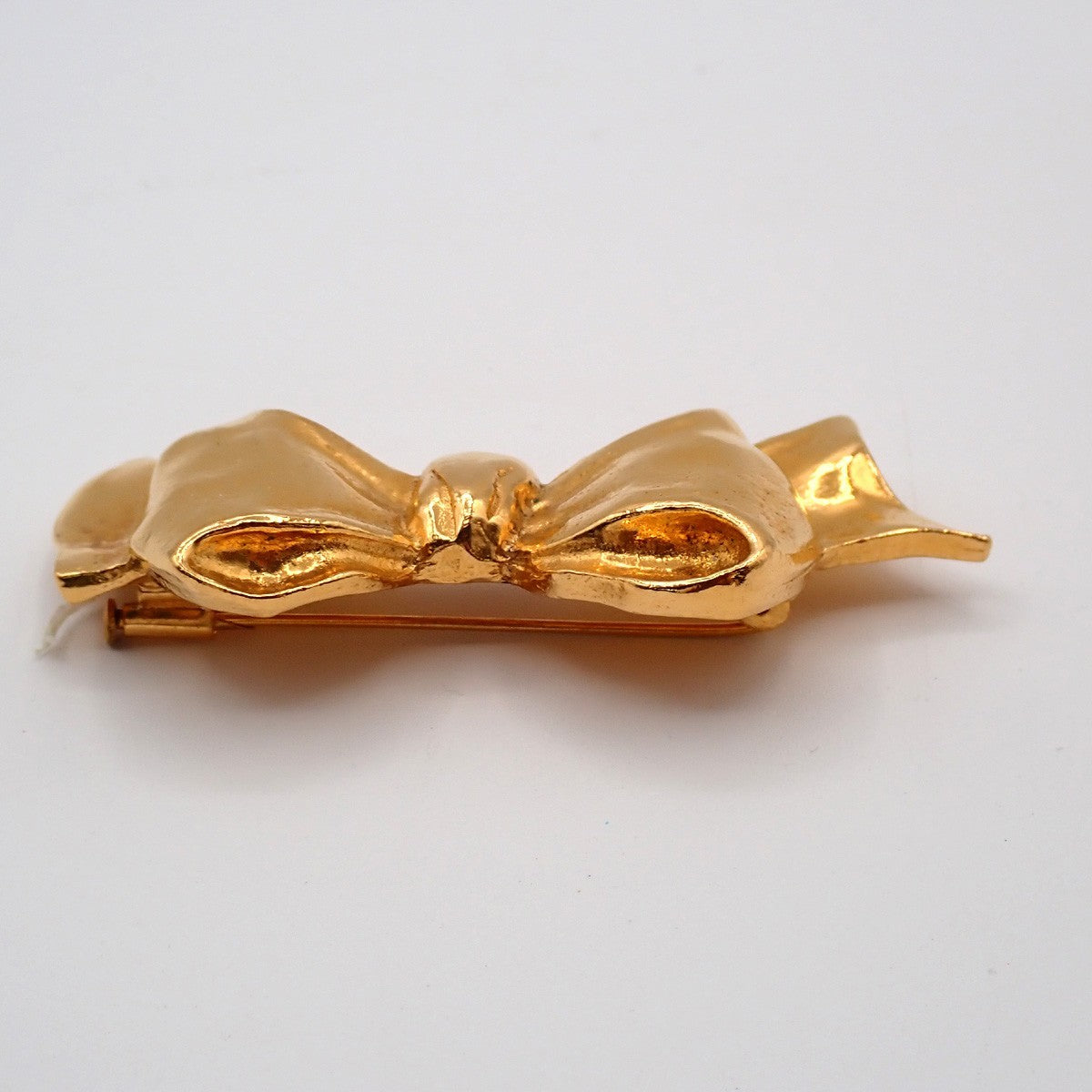 CHANEL CC Ribbon Bow Pin Brooch Gold France Vintage 30KC750