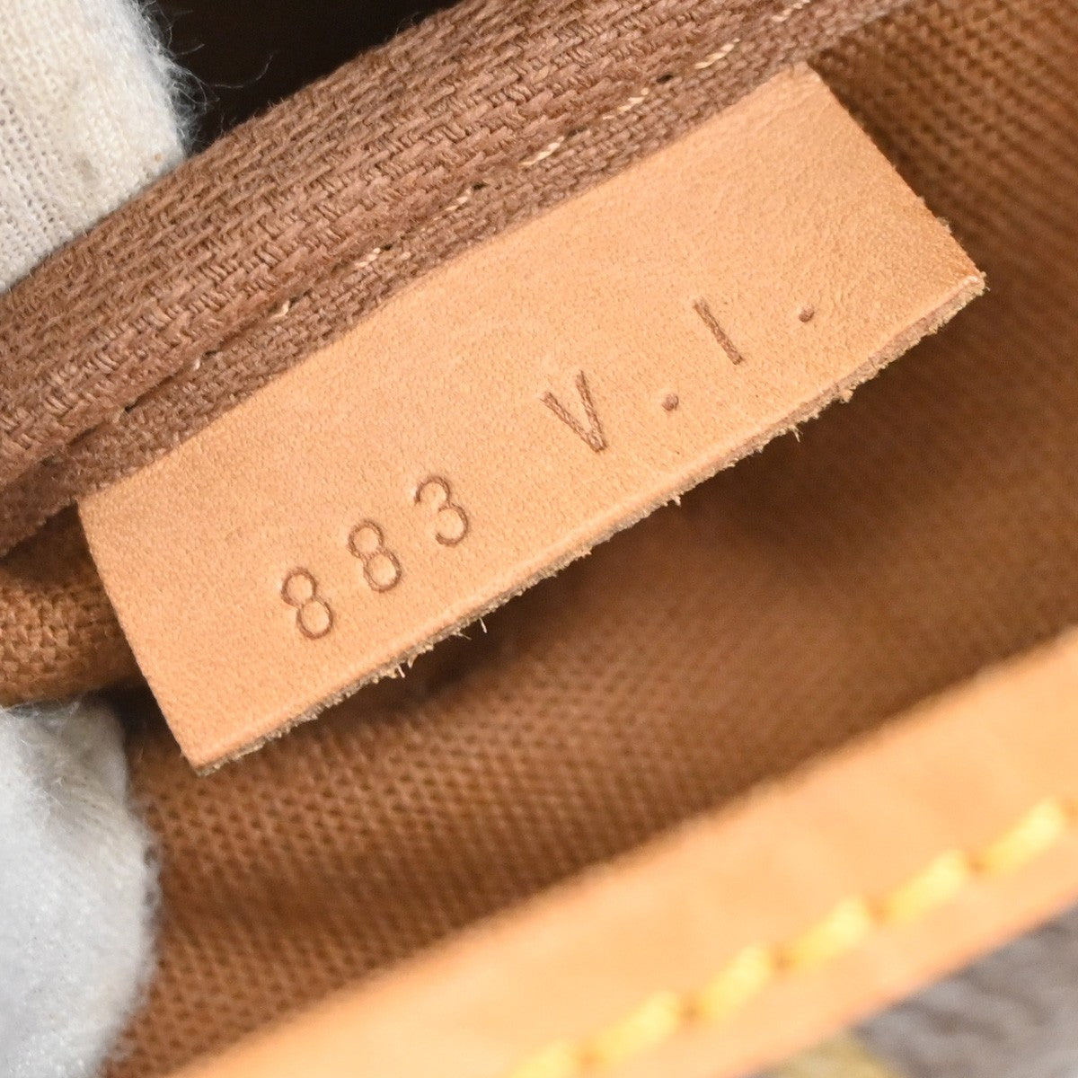 LOUIS VUITTON Saumur 35 Shoulder Bag Monogram Leather BN France M42254 76DA048