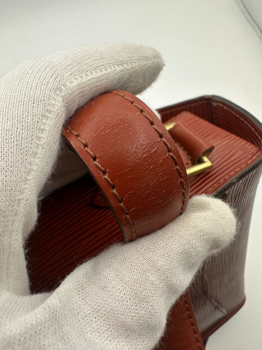 LOUIS VUITTON LV Logo Saint Cloud GM Shoulder Bag Epi Leather BN M52193 80CA748