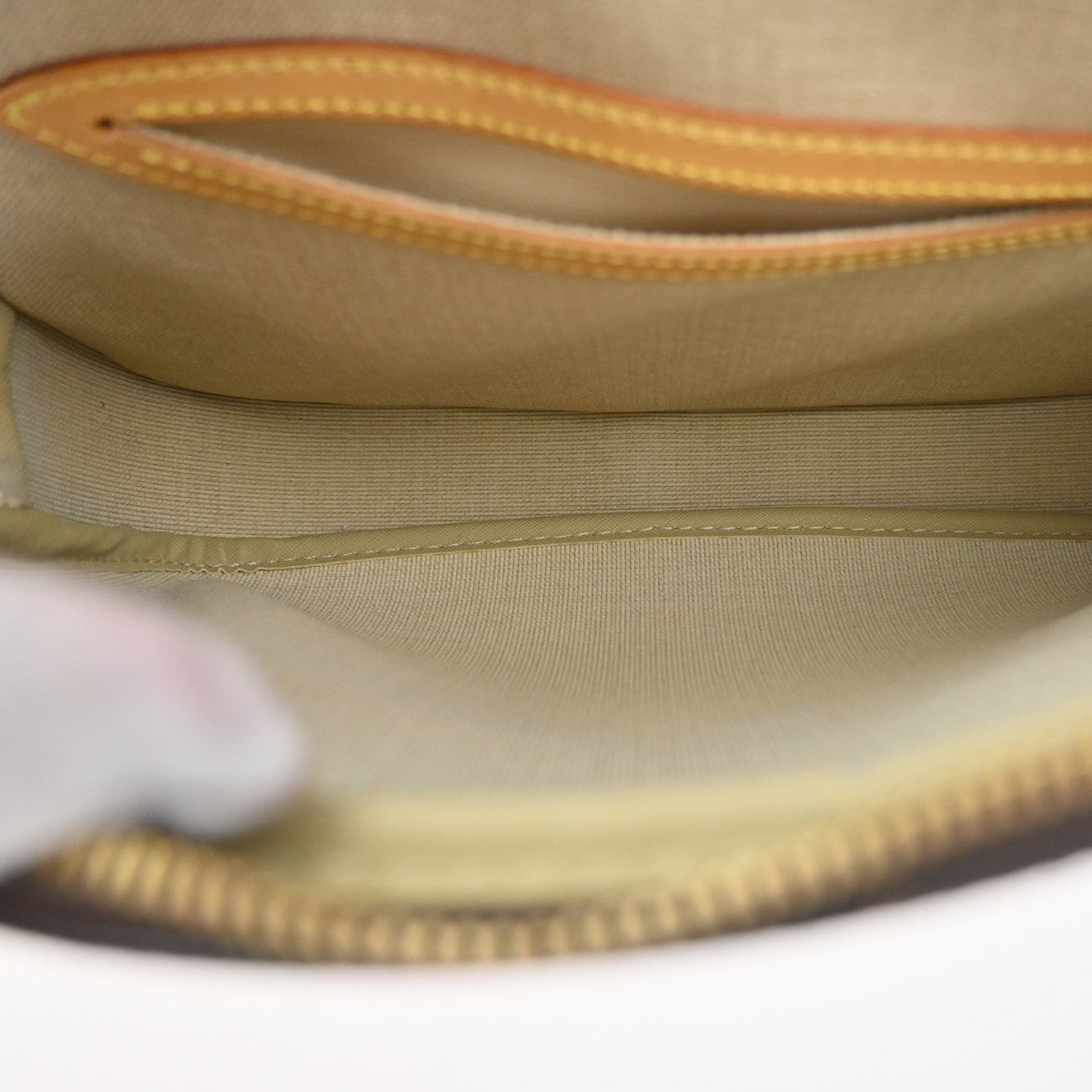 LOUIS VUITTON Reporter PM Crossbody Shoulder Bag Monogram Leather M45254 14YH988