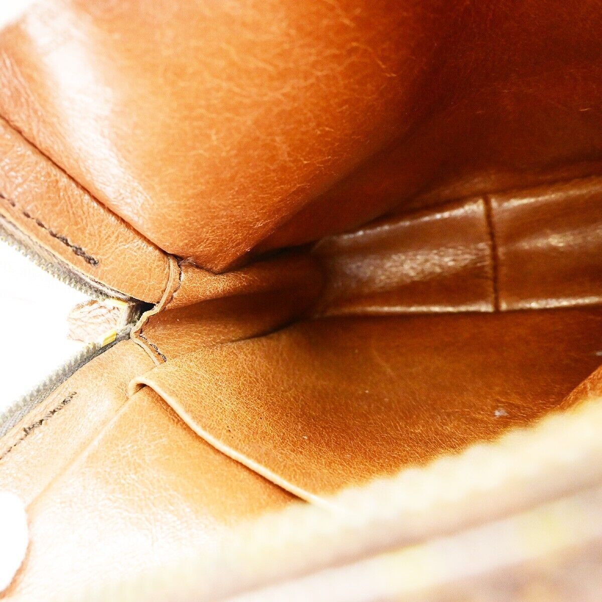 LOUIS VUITTON Danube Shoulder Bag Monogram Leather Brown Made In France 04FA584