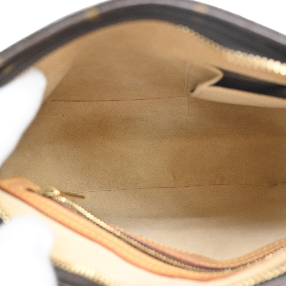 LOUIS VUITTON Looping MM Shoulder Bag Monogram Leather BN France M51146 22SA142