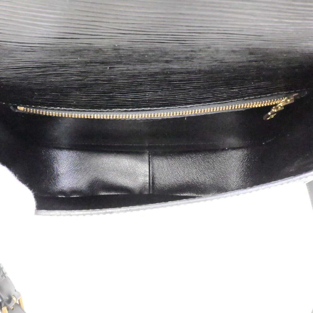 LOUIS VUITTON LV Saint Cloud GM Shoulder Bag Epi Leather Black M52192 36EE089