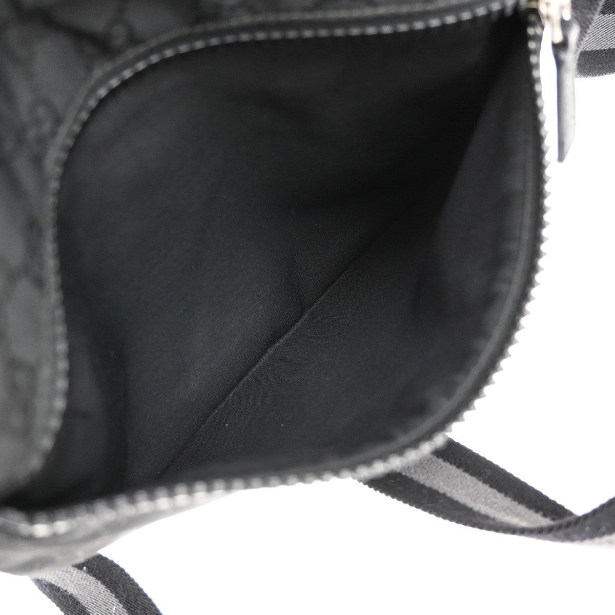 GUCCI GG Pattern Crossbody Shoulder Bag Canvas Leather Black Italy 31KB394