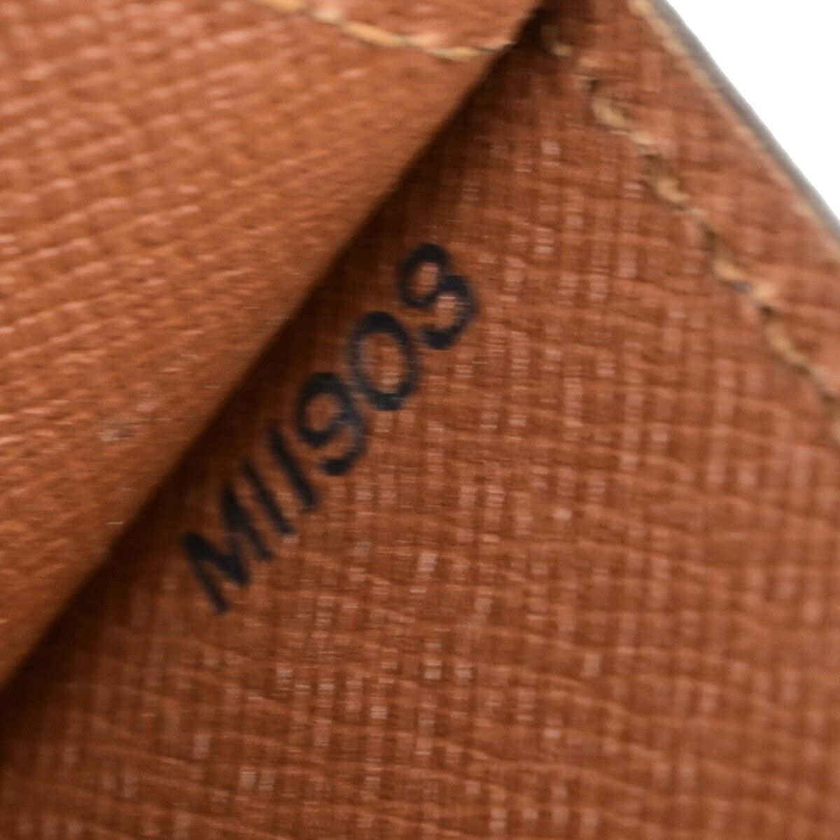 LOUIS VUITTON Serviette Conseiller Hand Bag Monogram Leather BN M53331 38EC958