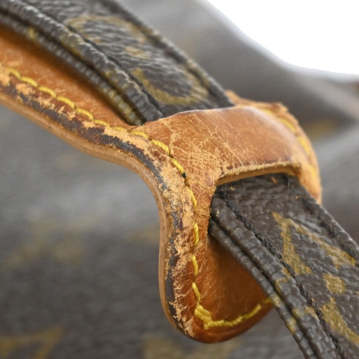 LOUIS VUITTON Amazon Crossbody Shoulder Bag Monogram Leather BN M45236 34EA171