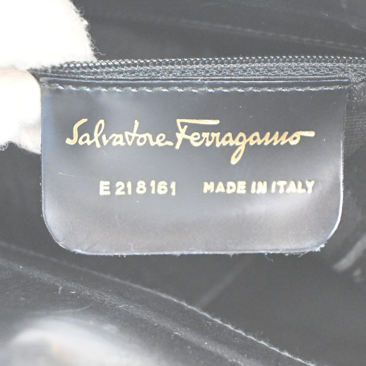 SALVATORE FERRAGAMO Gancini Logo Shoulder Bag Leather Black GHW Italy 30MA368
