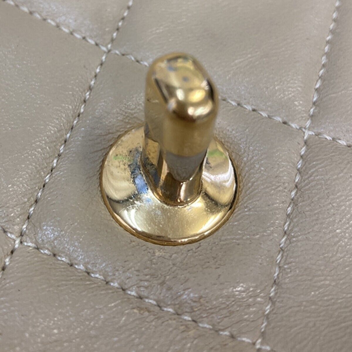 CHANEL CC Logo Matelasse Chain Shoulder Bag Leather Beige GHW Vintage 318RJ477