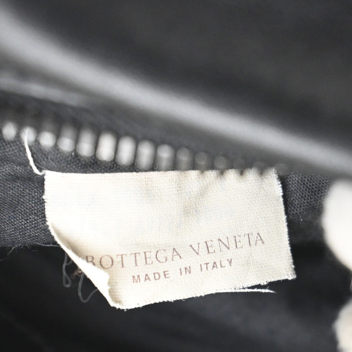 BOTTEGA VENETA Logo Intrecciato Body Bum Bag Leather Black Italy 12RL727