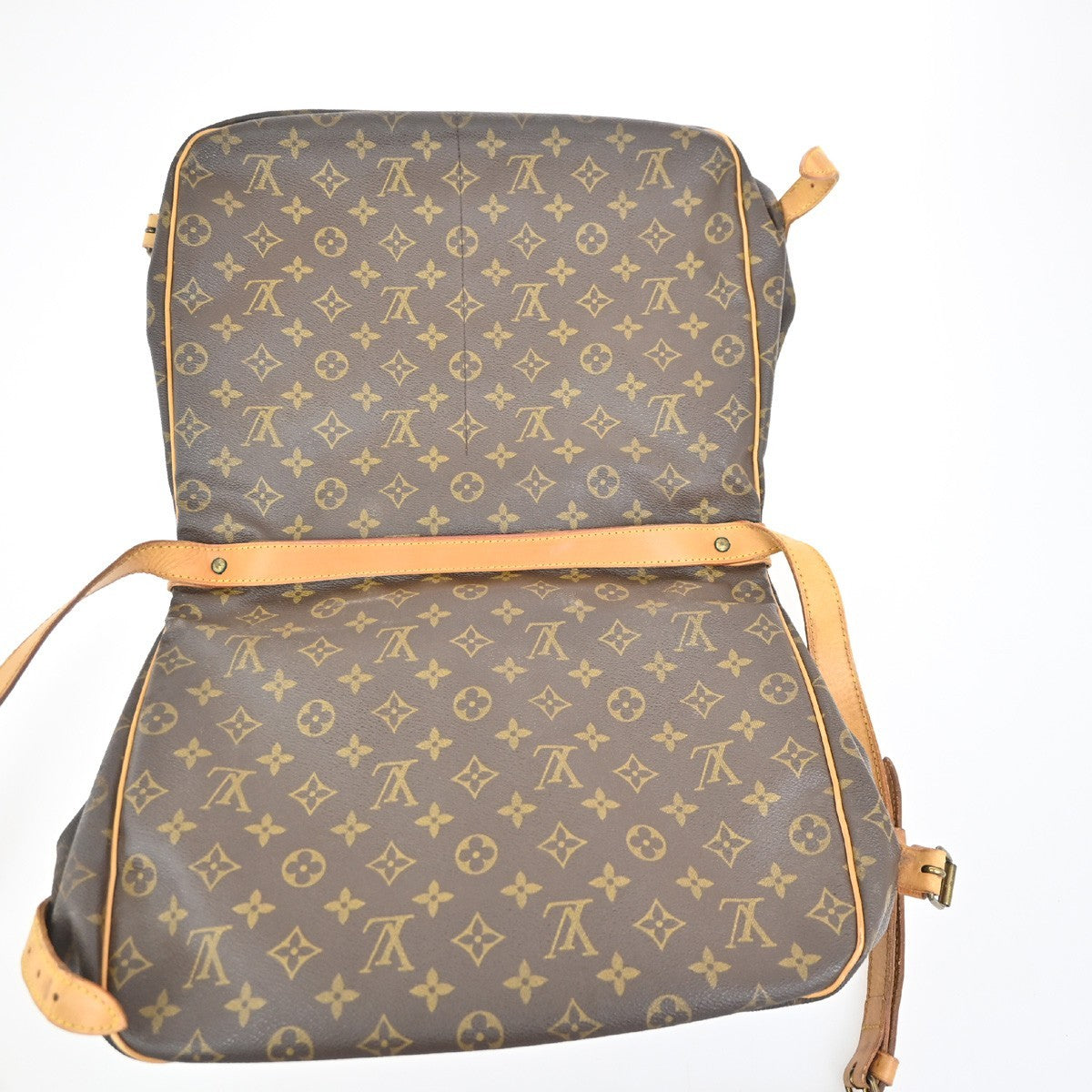 LOUIS VUITTON Saumur 35 Shoulder Bag Monogram Leather BN France M42254 82KC742