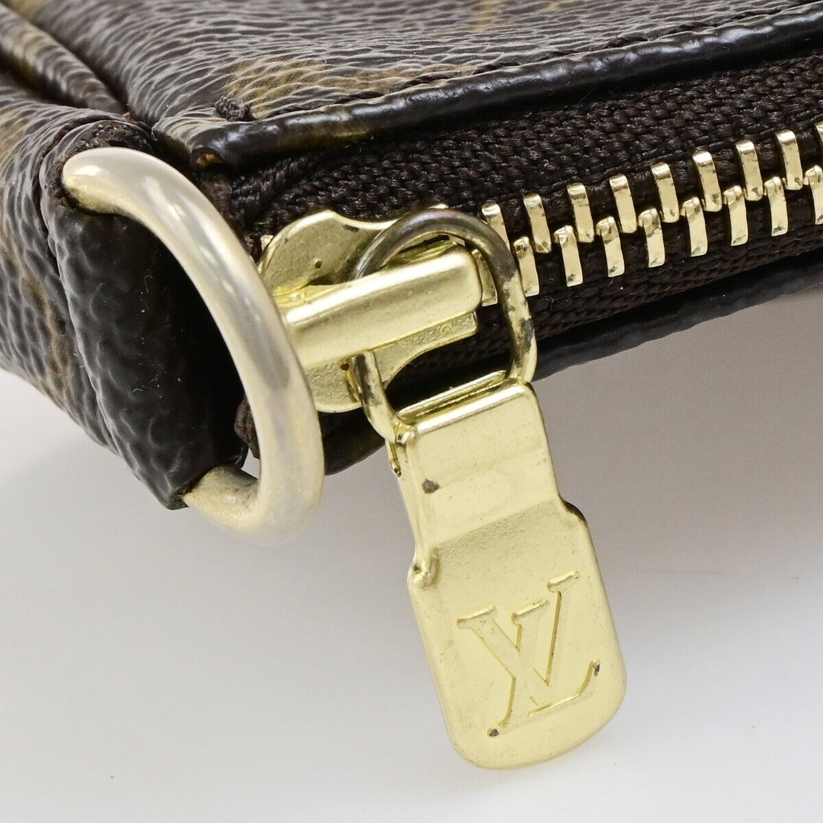 LOUIS VUITTON Pochette Accessoires Hand Bag Monogram Leather BN M51980 37FB321