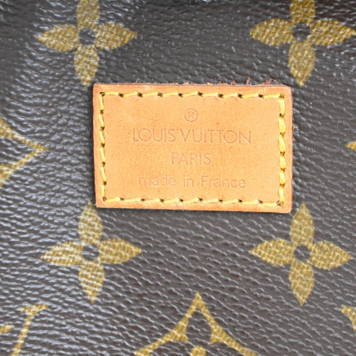 LOUIS VUITTON Logo Saumur 30 Shoulder Bag Monogram Leather Brown M42256 90MA320