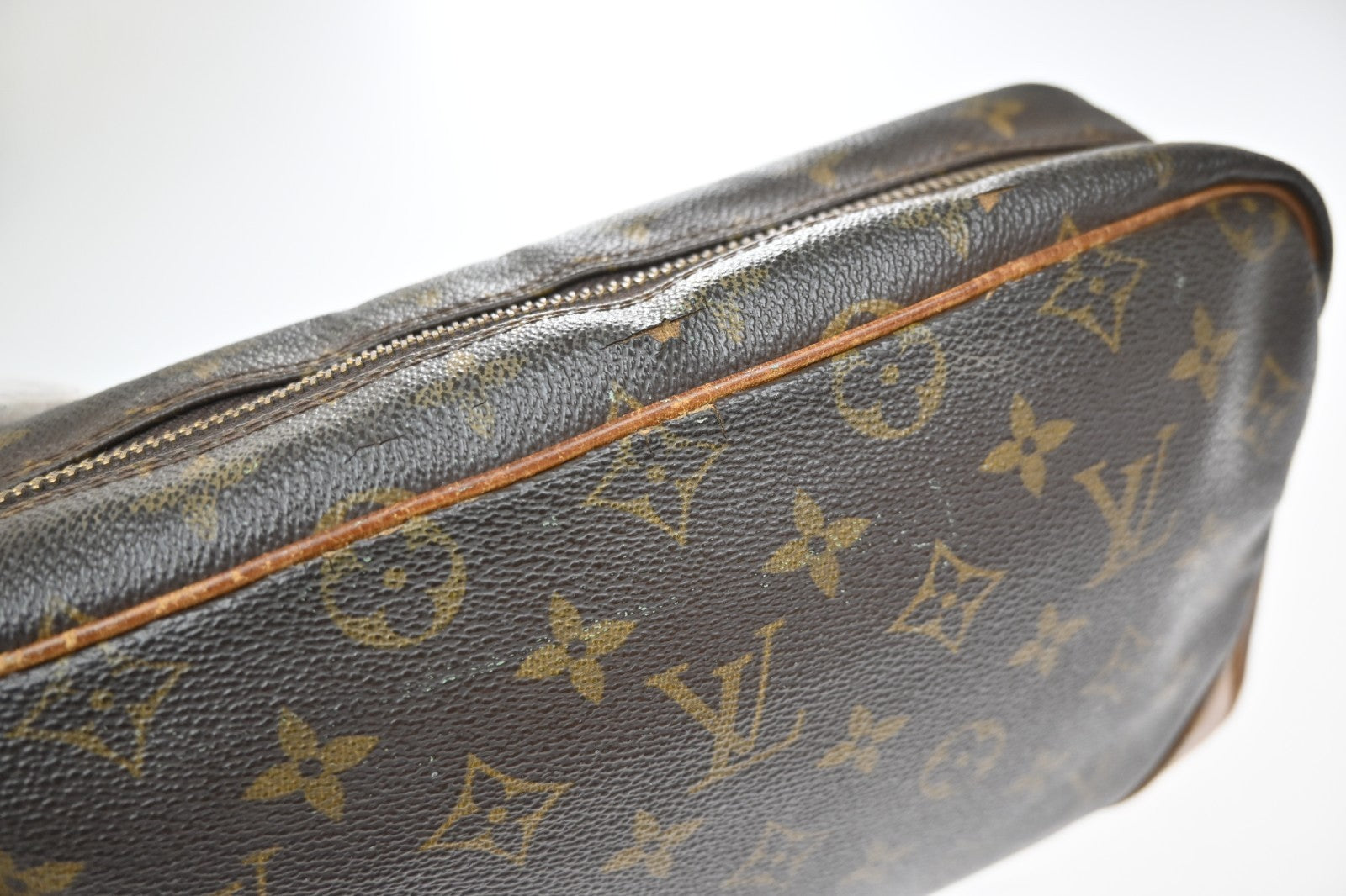 LOUIS VUITTON Compiegne 28 Clutch Hand Bag Monogram Leather Brown M51845 60KD201
