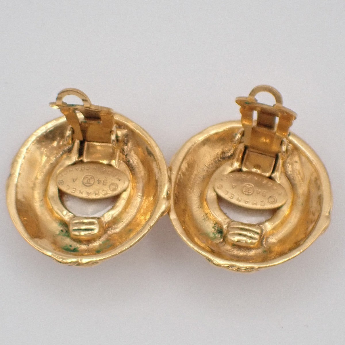 CHANEL Logo Round Button Earrings Clip-On 94A Imitation Pearl Gold 33RF703