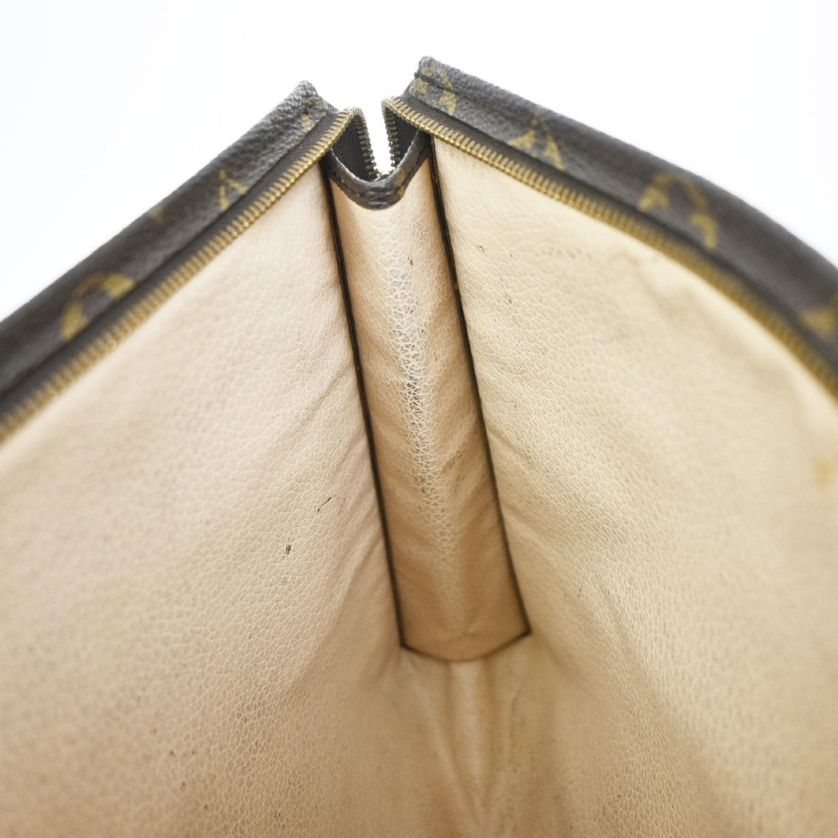 LOUIS VUITTON Poche Toilette 26 Clutch Pouch Bag Monogram Leather M47542 09YJ180