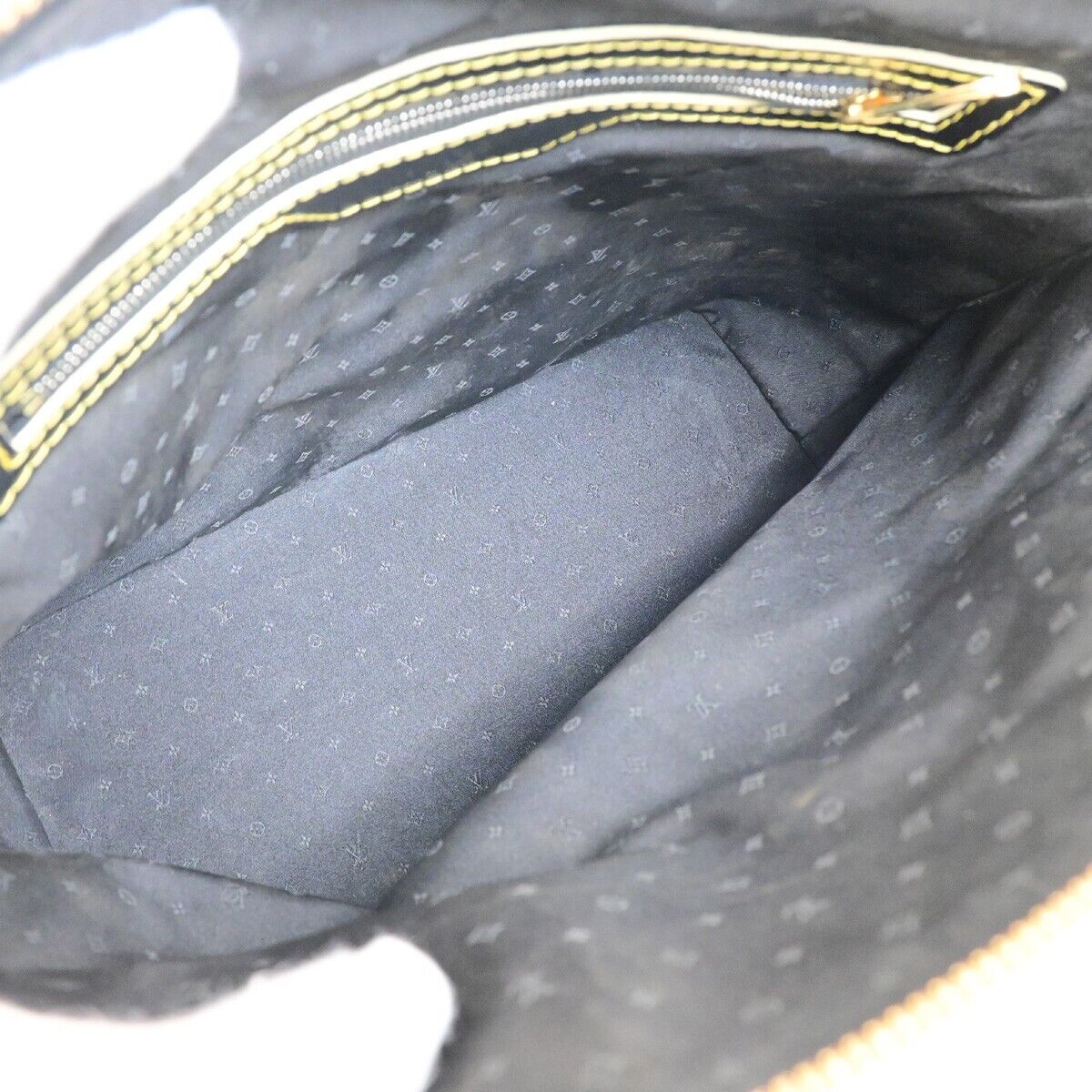 LOUIS VUITTON LV Logo Lockit PM Hand Bag Suhali Leather Black GHW M91888 48KA405