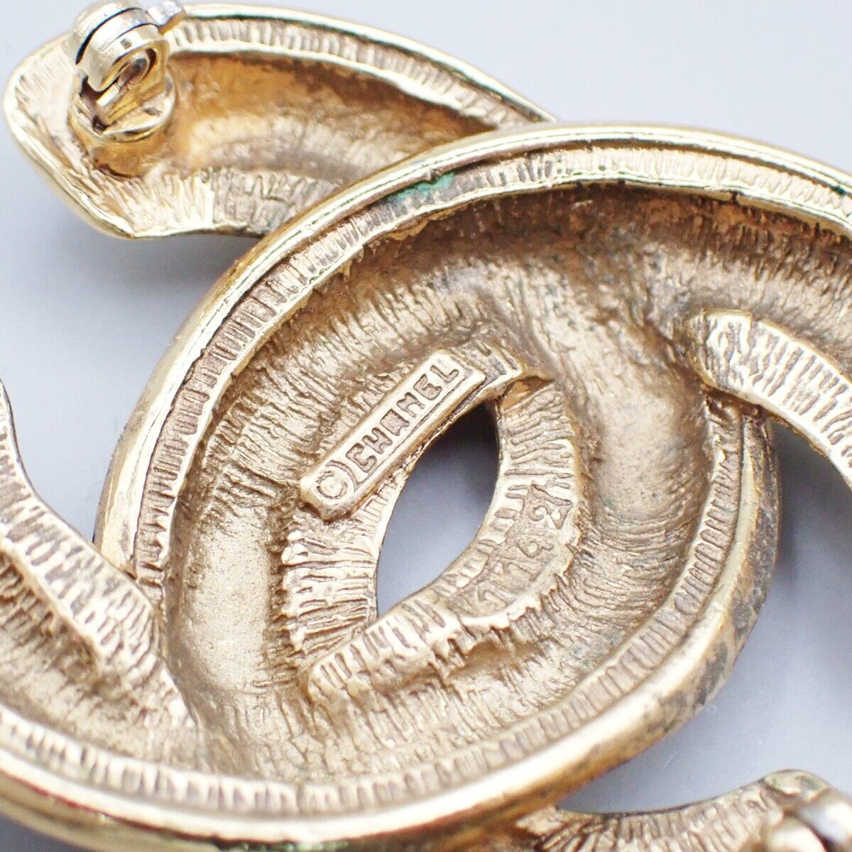 CHANEL CC Logo Matelasse Pin Brooch Gold GHW Accessory Vintage 73RK646