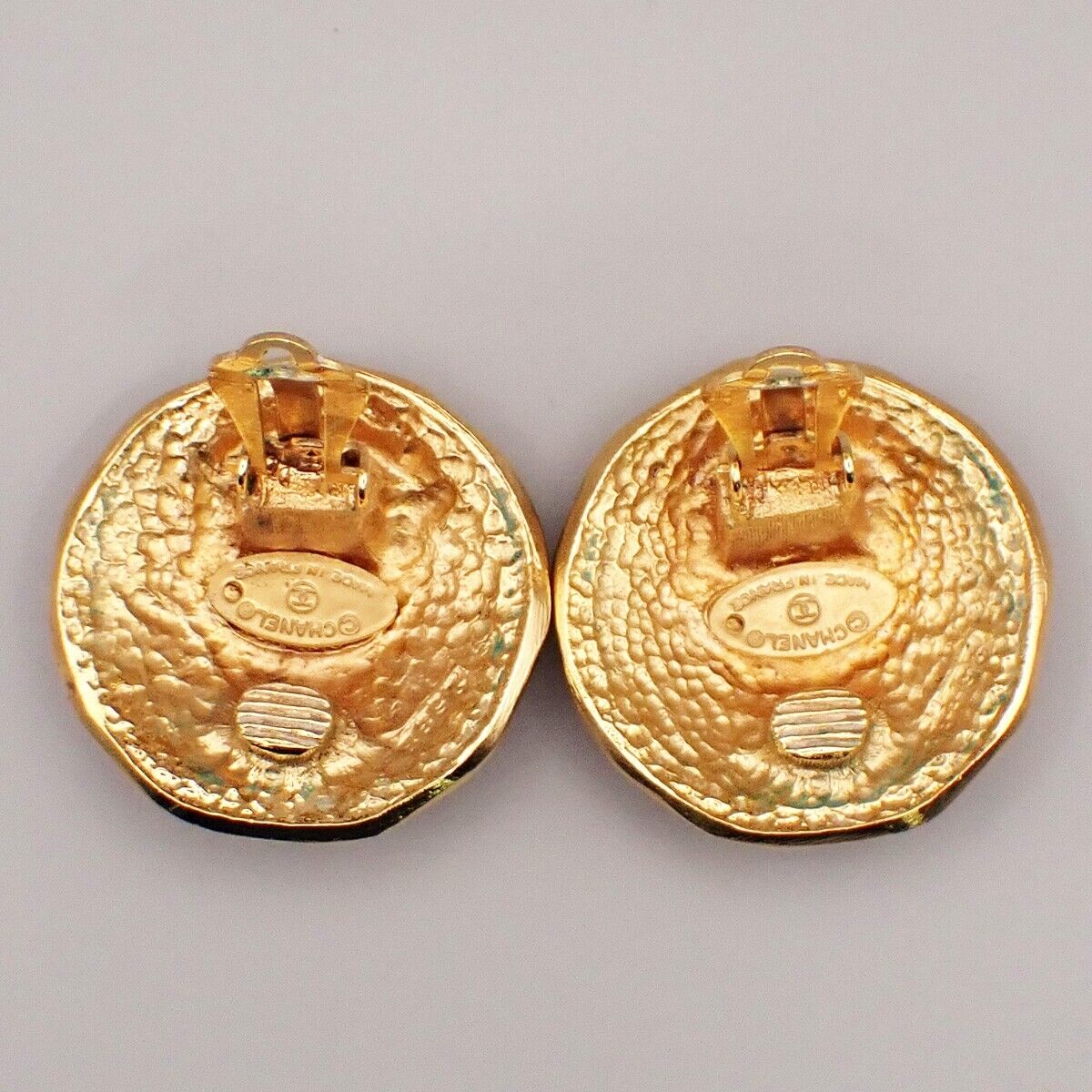 CHANEL CC Logo Emblem Round Earrings Clip-On Gold GHW France Vintage 34YG564