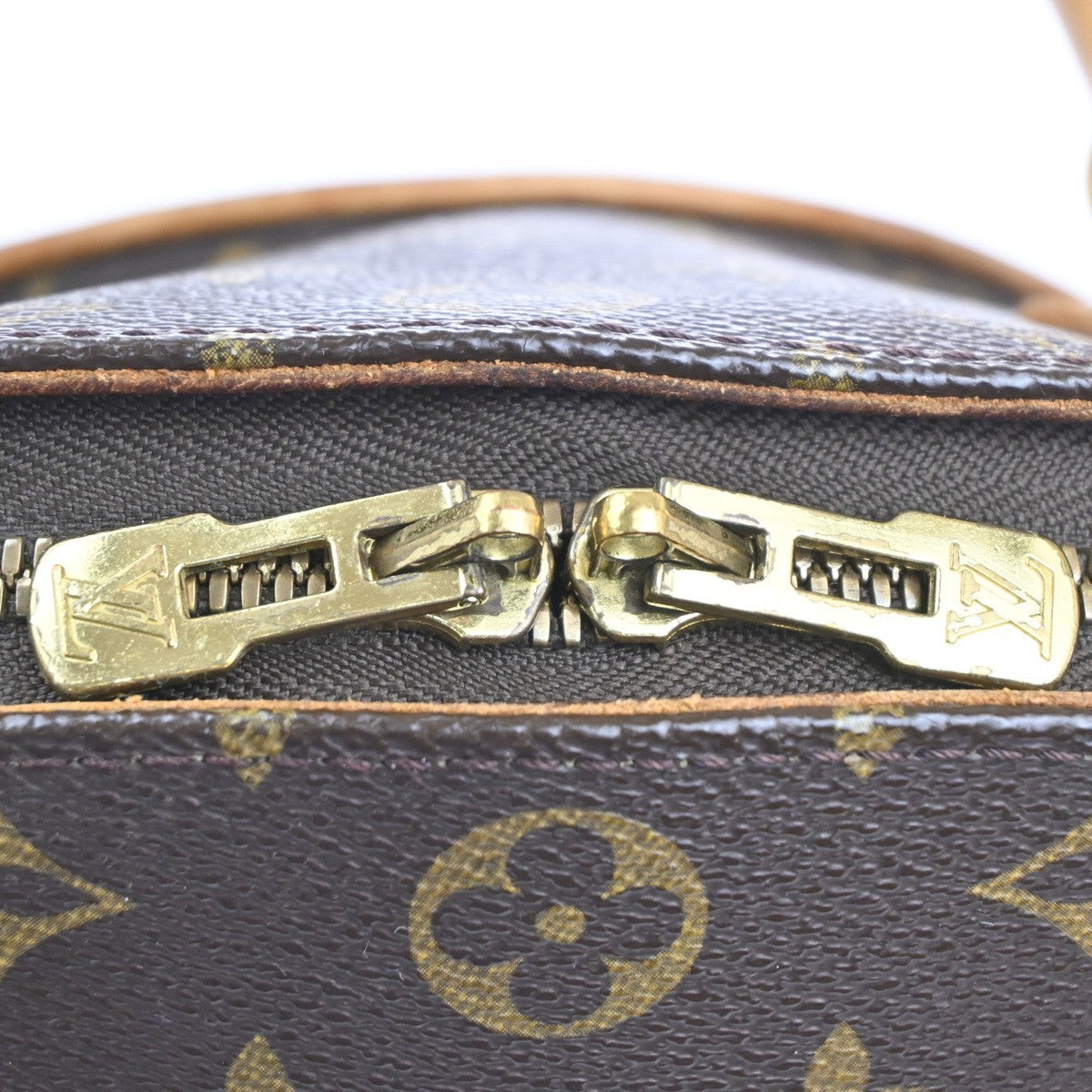 LOUIS VUITTON LV Logo Ellipse MM Hand Bag Monogram Leather Brown M51126 88MA480