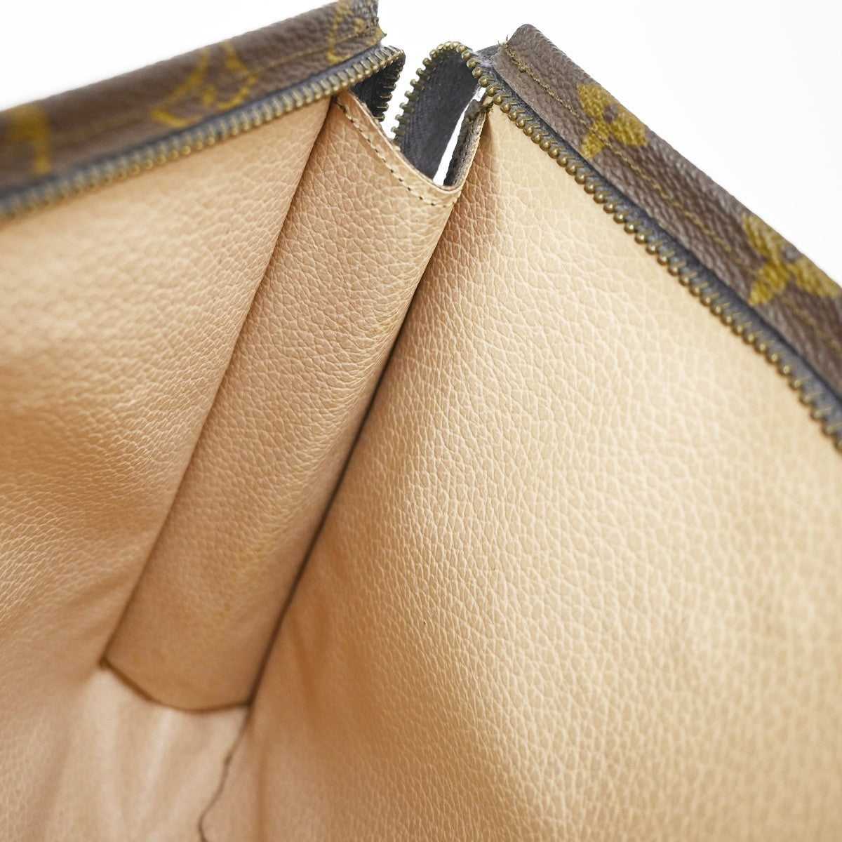 LOUIS VUITTON Poche Toilette 26 Clutch Pouch Bag Monogram Leather M47542 01YJ181