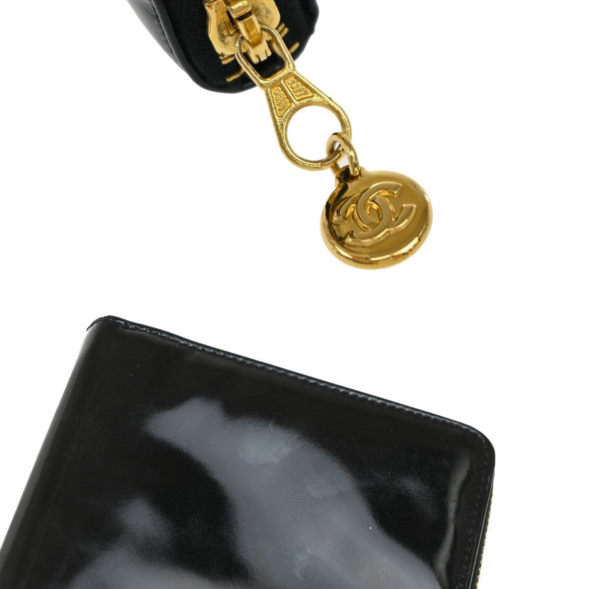 CHANEL CC Logo Zipper Around Wallet Patent Leather Black Italy Vintage 05EG064
