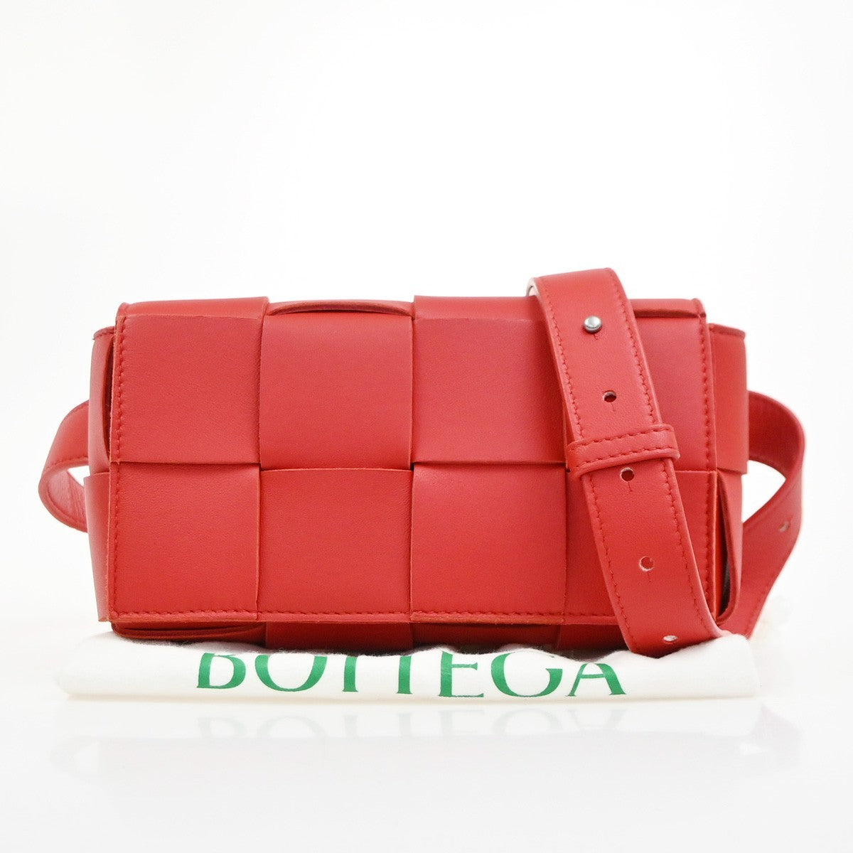 BOTTEGA VENETA Logo Cassette Maxi Intrecciato Bum Bag Leather Red Italy 91RQ040