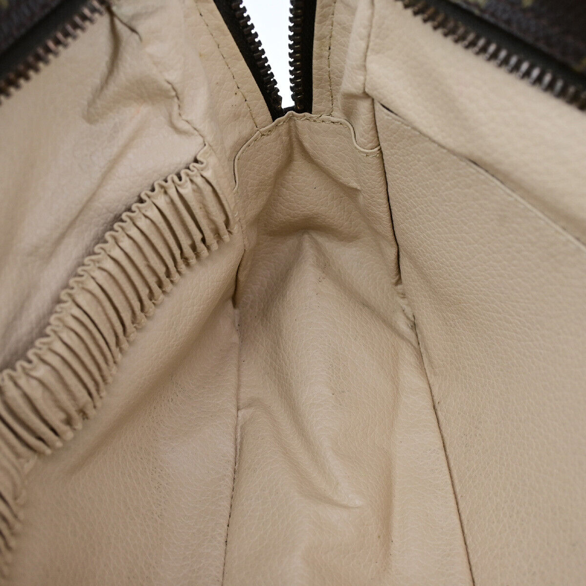 LOUIS VUITTON Trousse Toilette 28 Clutch Hand Bag Monogram Brown M47522 64SJ382