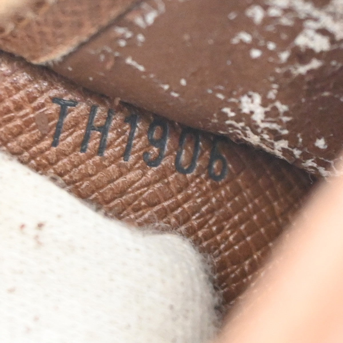 LOUIS VUITTON Porte Monnaie Billet Carte Credit Wallet Monogram M61652 66KC308