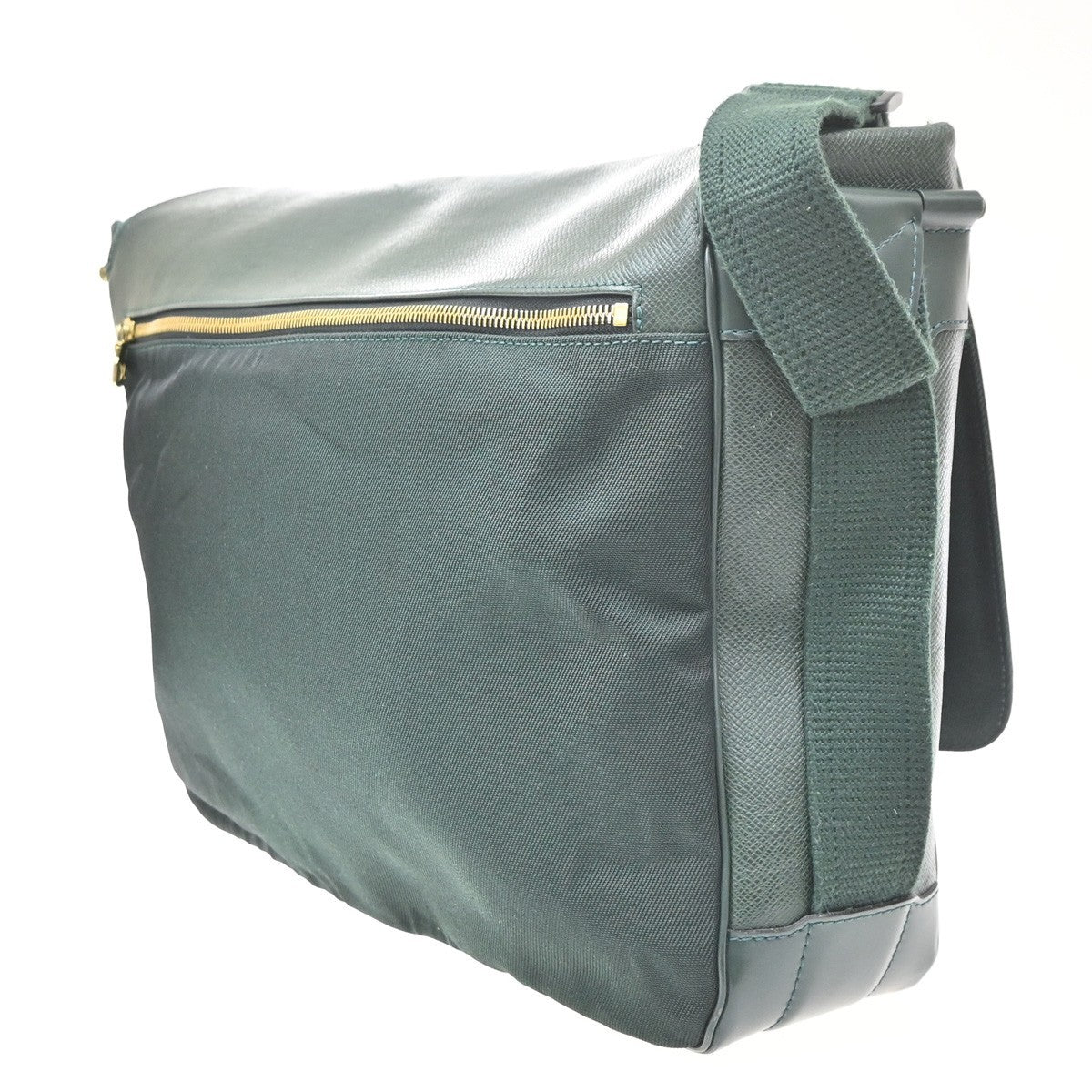 LOUIS VUITTON LV Dersou Shoulder Bag Taiga Leather Green France M30164 37KD101