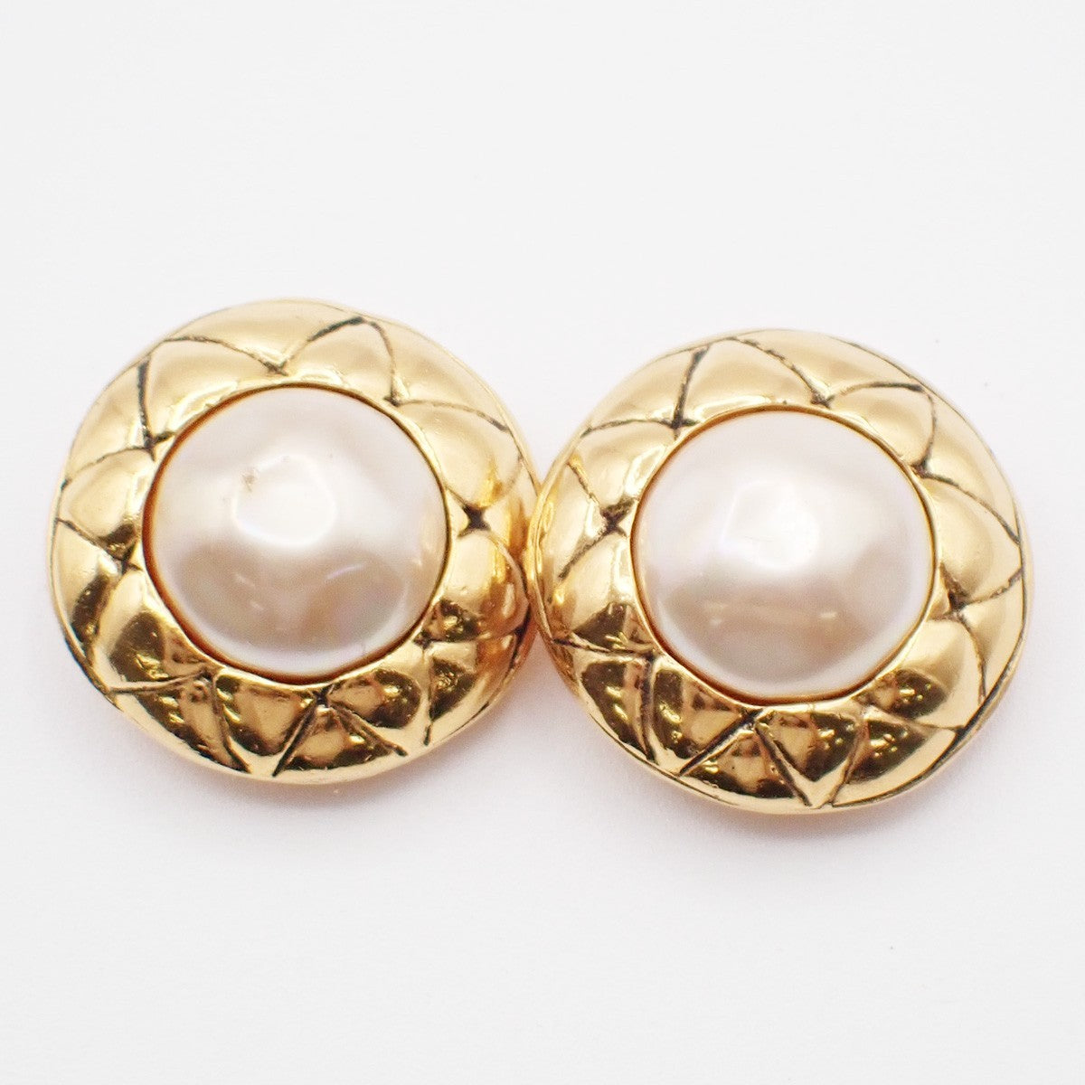 CHANEL Logo Imitation Pearl Round Button Earrings Clip-On Gold 61RF636